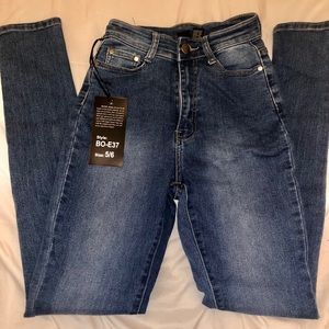 High waisted jeans